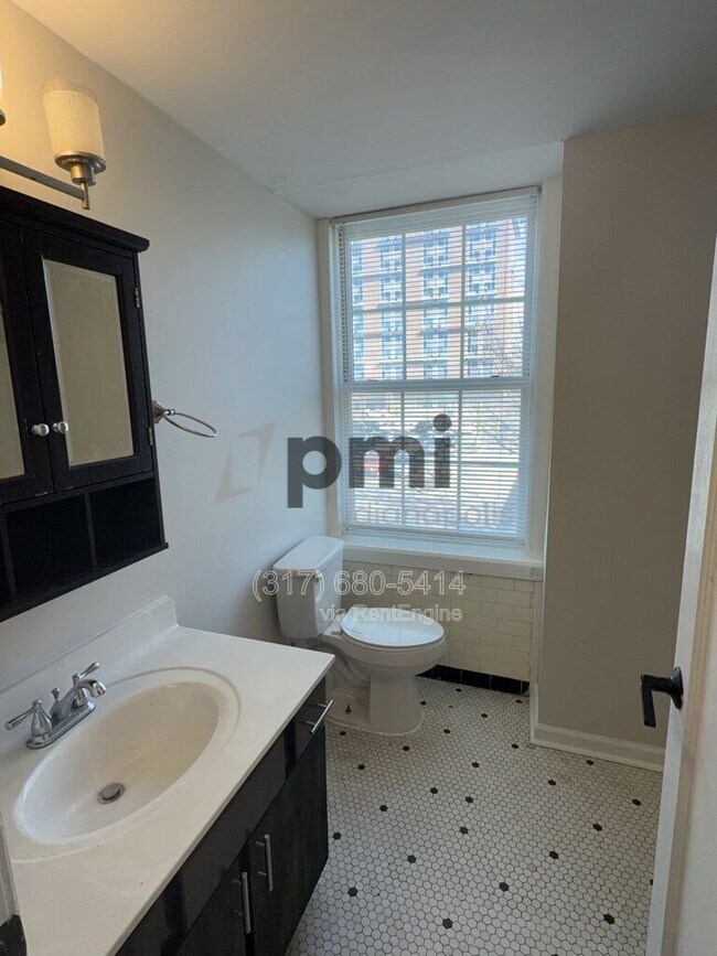 Foto del edificio - 1 W 28th St