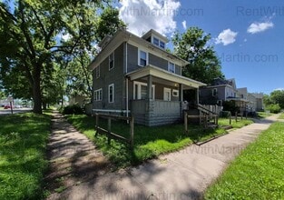 Building Photo - 1128 Mulberry St