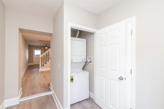 Building Photo - Beautifully Renovated Home in the Heart of...