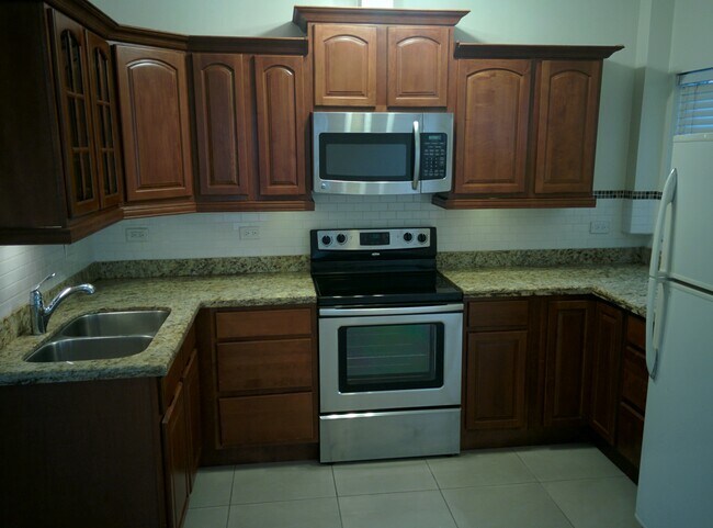 Kitchen - 1725 Jefferson St