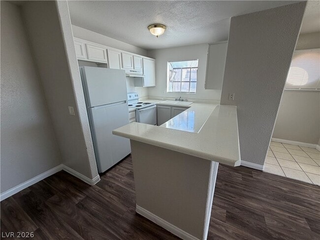 Foto del edificio - 2967 Juniper Hills Blvd
