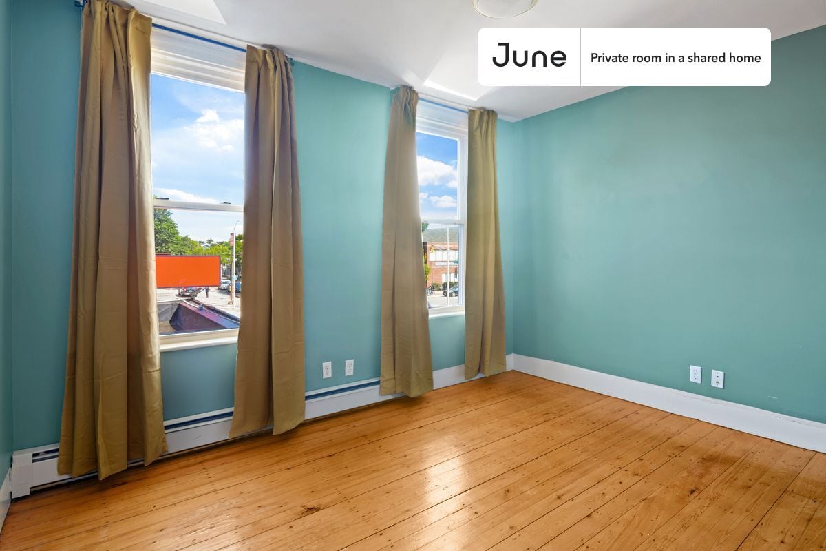 Private bedroom in 4 bed/2 bath Home - Private bedroom in 4 bed/2 bath Home