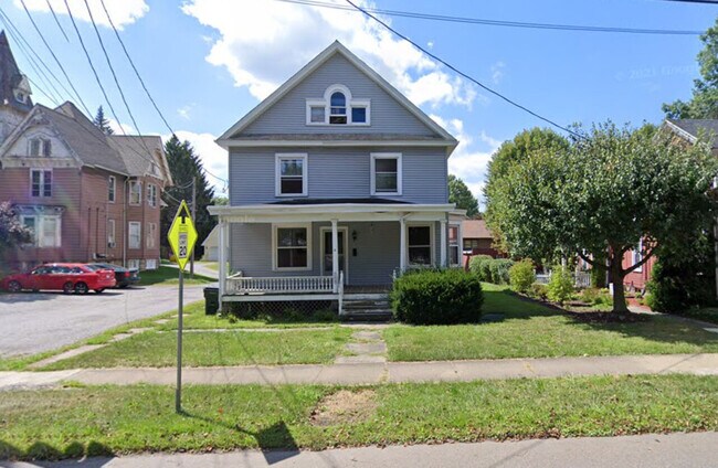Building Photo - 385 S Lincoln Ave
