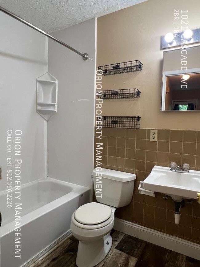 Building Photo - 1021 W Cascade Ave