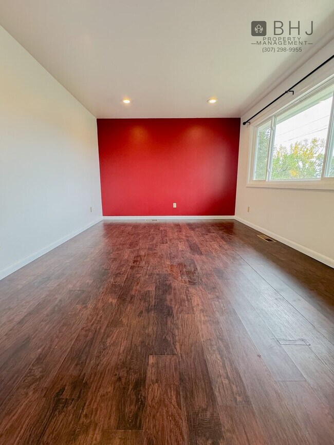 Foto del edificio - Pet Friendly 2 bed/ 2 bath single family h...