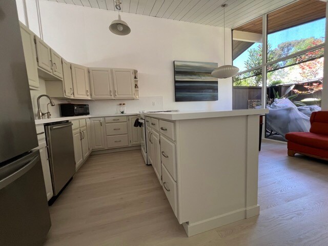 Building Photo - 135 Greenmeadow Way
