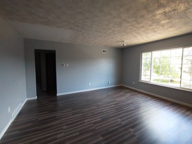 Foto del edificio - 25325 Shiawassee Cir