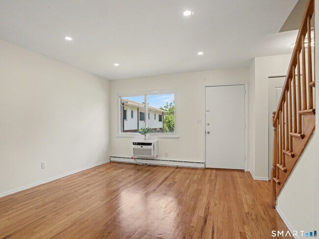 Foto del edificio - 550 Prospect St