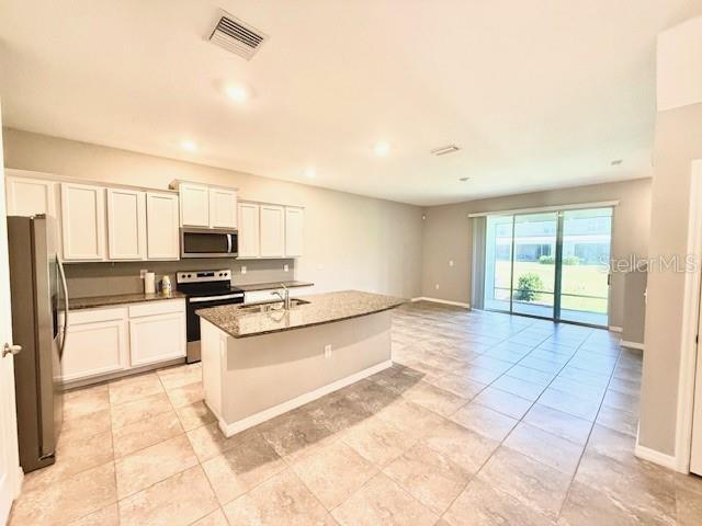 Foto del edificio - 6561 Serenity Fall Ln