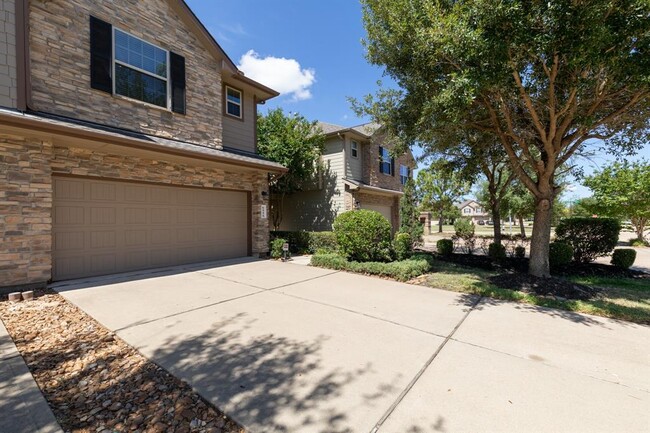 Building Photo - 6446 Calgary Woods Ln