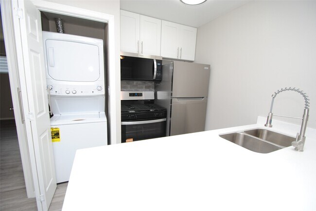 Foto del edificio - 2515 Yoakum Blvd