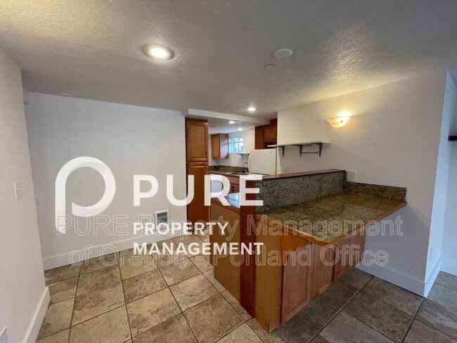 Foto del edificio - 4004 NE Mallory Ave