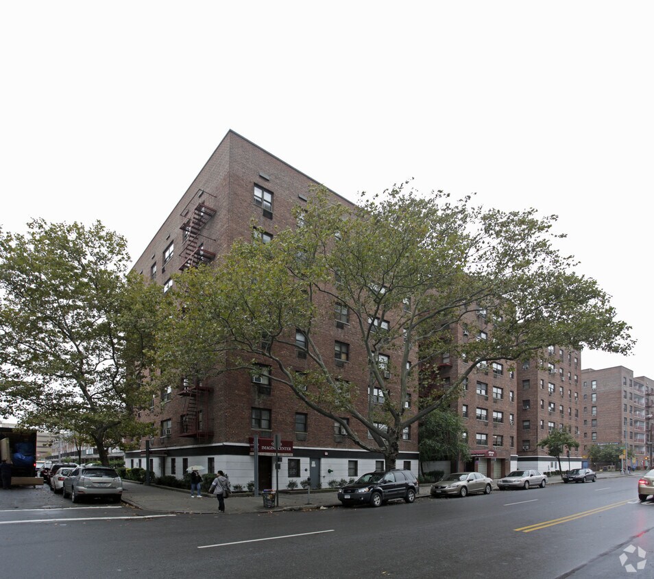 Rego Park Gardens Coop Rentals in Elmhurst at 9424 58th Ave Elmhurst