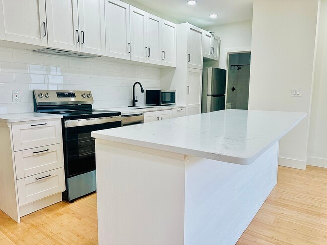 Photo - 1401 N 36th St Apartments