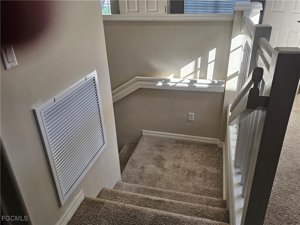 Building Photo - 11008 Mill Creek Way