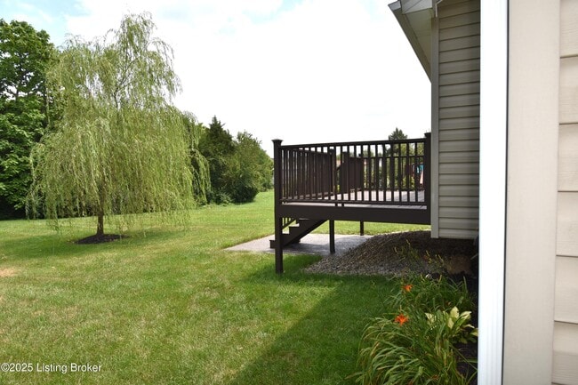 Building Photo - 10407 Pinoak View Dr