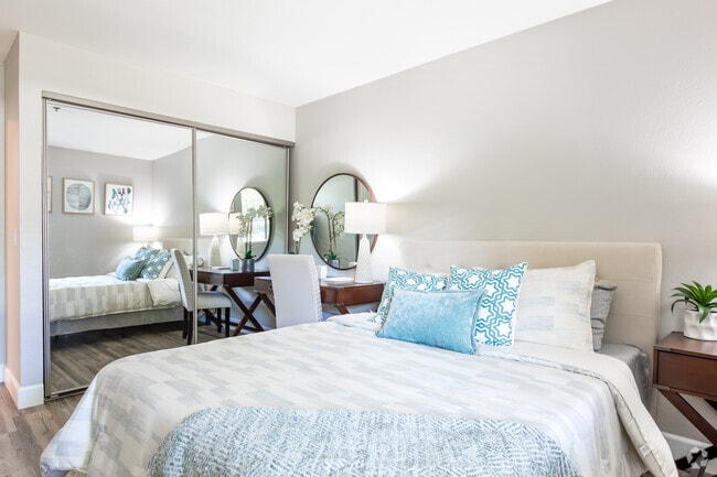 1HAB, 1BA - Ava - Ellinwood Apartments