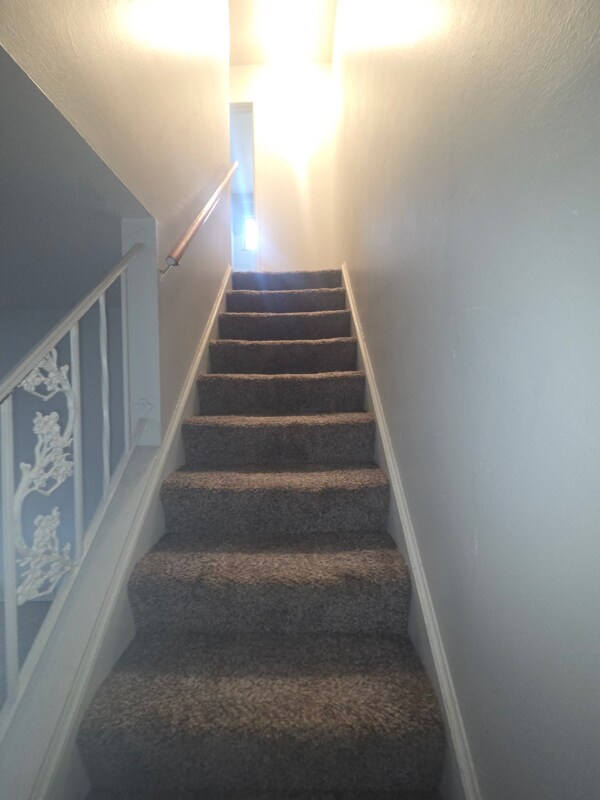 Foto del edificio - 331 Mathews Rd