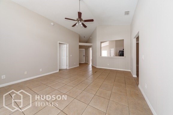 Building Photo - NOW AVAILABLE! - 611 Berwick Dr, Davenport...