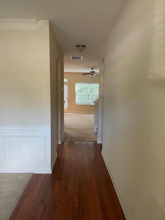 Foto del edificio - 1691 Scenic Pines Dr