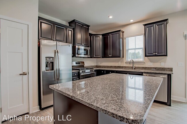 Building Photo - 3 br, 2.5 bath House - 219 Clearwood Drive