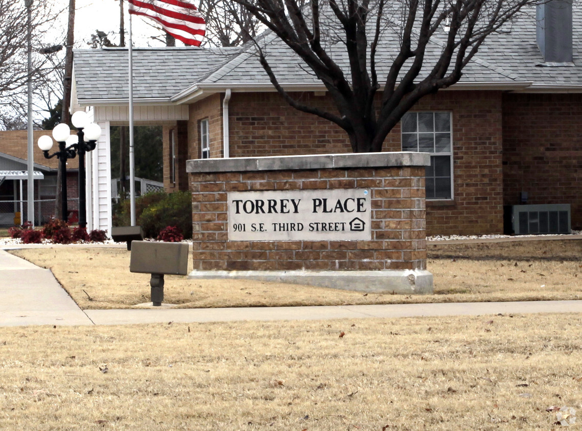 Building Photo - Torrey Place Apartments