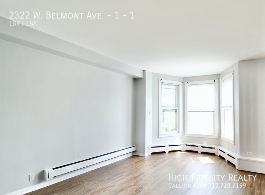Building Photo - 2322 W Belmont Ave
