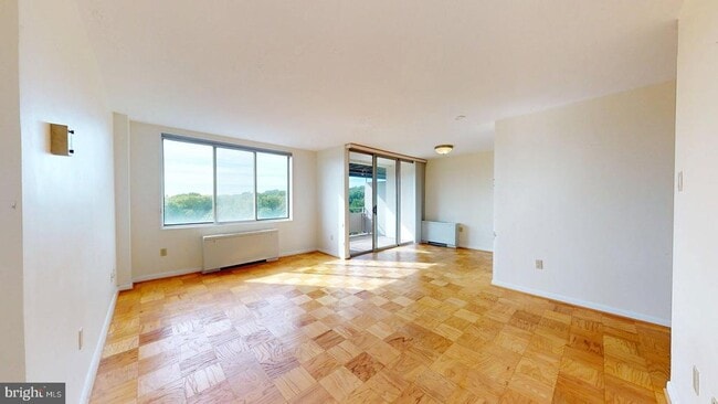 Foto del edificio - 6641 Wakefield Dr