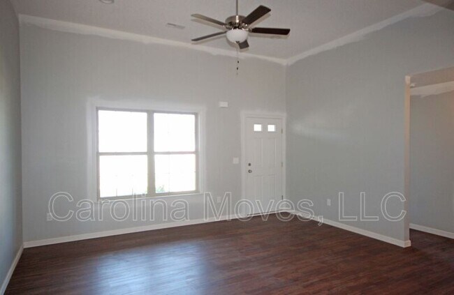 Foto del edificio - 423 Peaksview Dr