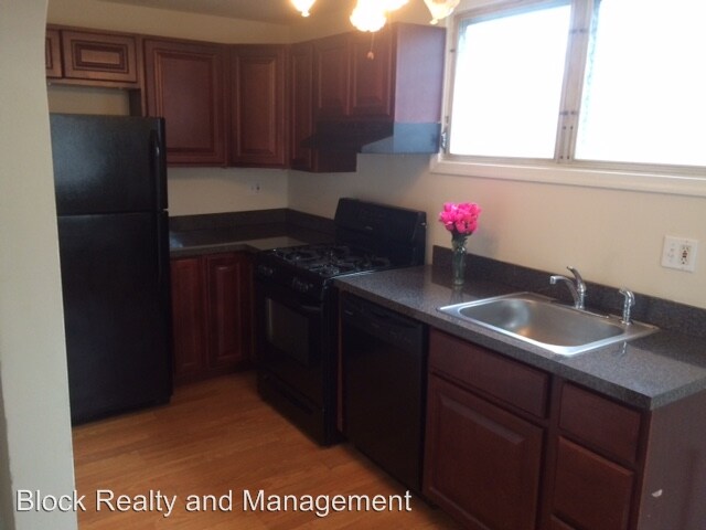 Primary Photo - 401 W 22nd St