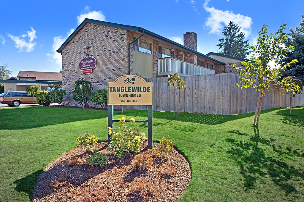 Primary Photo - 7627 3rd Way SE