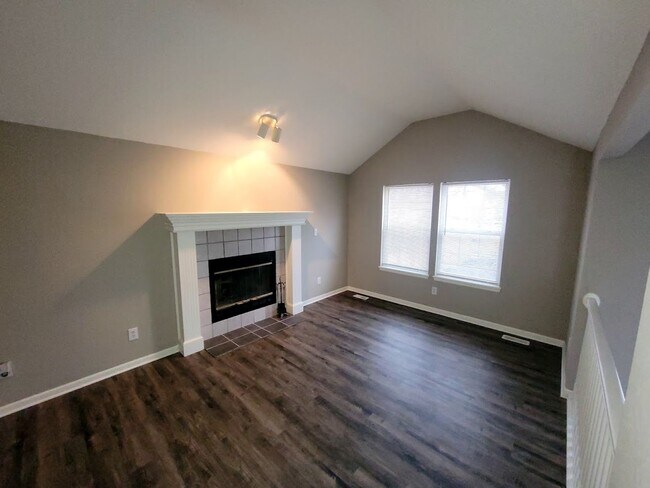 Building Photo - Available Early May | Don’t Miss This Stunning Rental