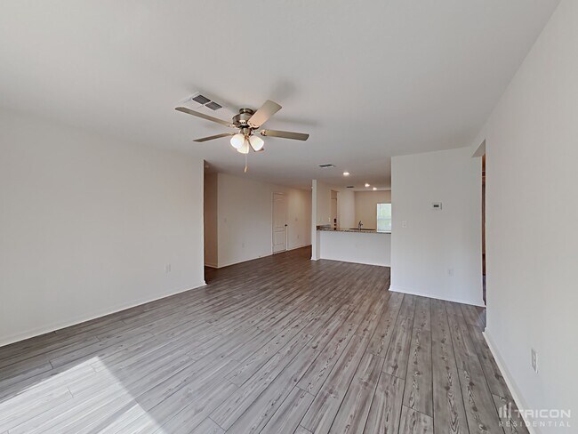 Building Photo - 42 Rickenbacker Dr