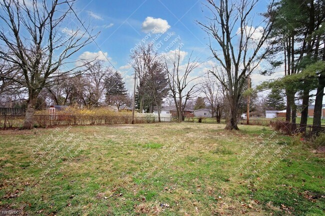 Building Photo - 3 br, 1.5 bath House - 1578 S James Rd