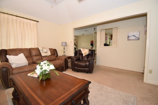 Foto del edificio - 2 Bed 2 Bath Townhouse in Ruston