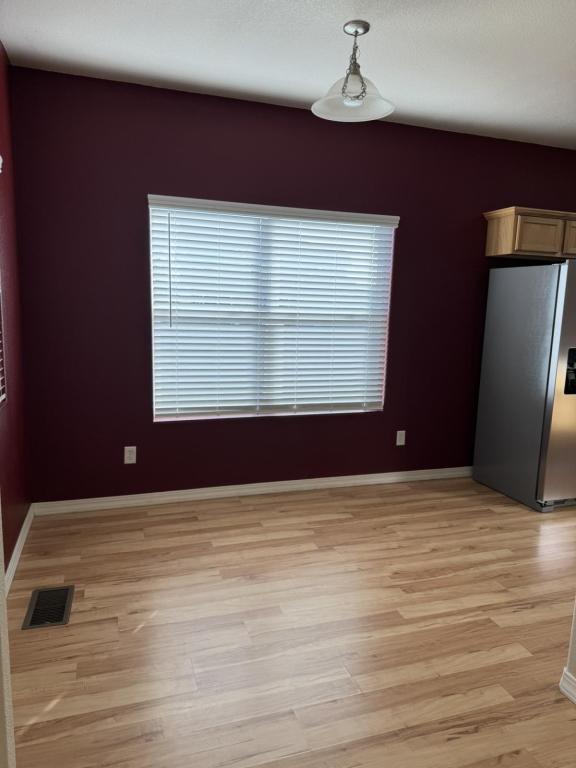 Building Photo - 784 Dutton St