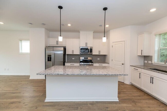 Building Photo - 1535 Brantin Dr
