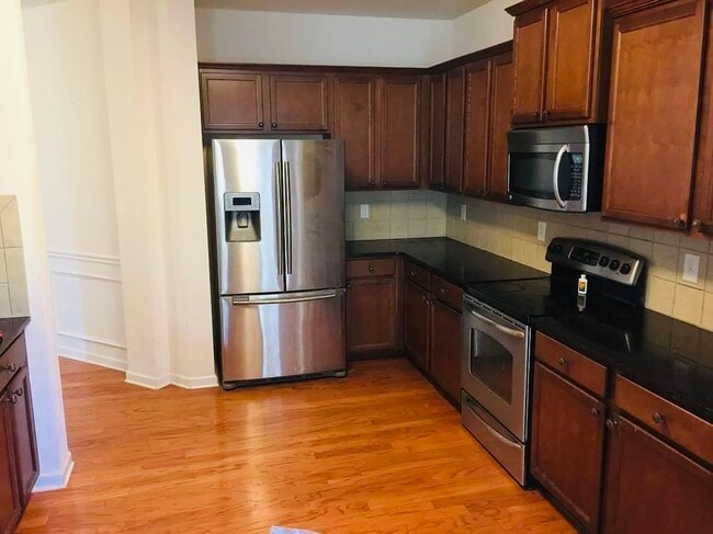 Foto del edificio - 574 Walkers Ln