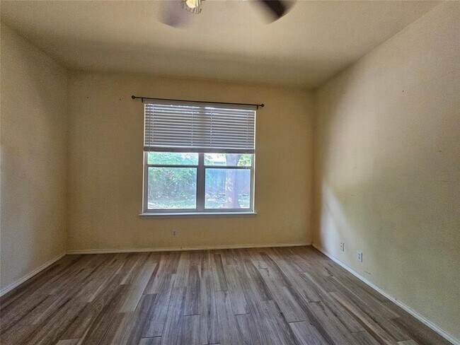Building Photo - 8506 Hillrock Dr