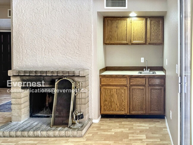 Building Photo - 2457 N Ironwood Ridge Dr