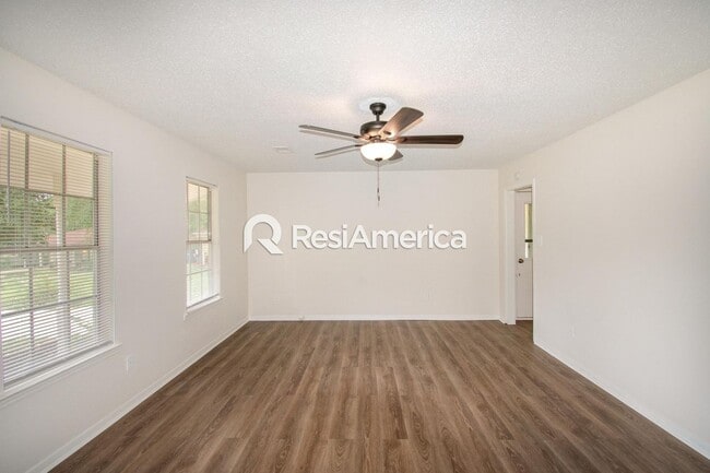 Photo - Newly Renovated 3/1.5 in Horn Lake House