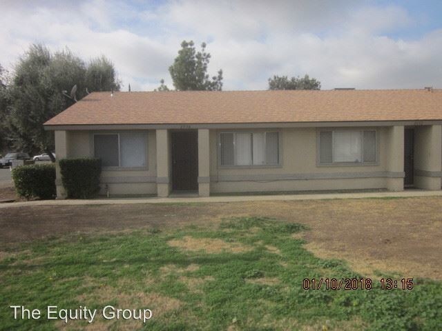 Primary Photo - 2530 W Hemlock Ct