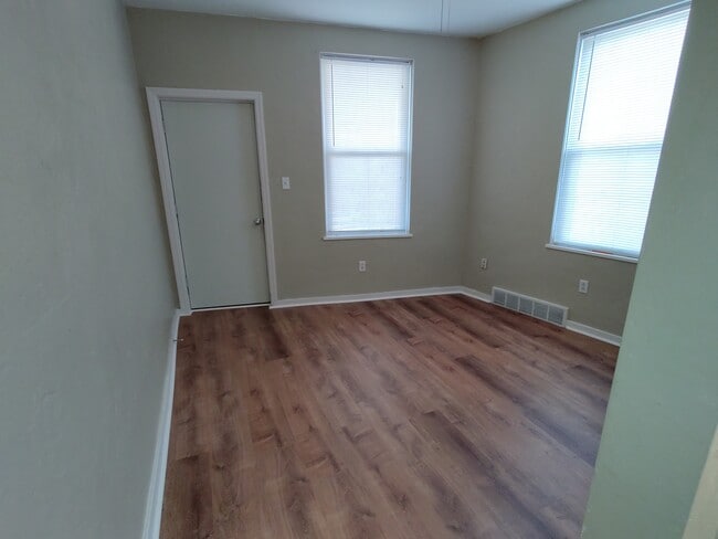 Building Photo - 341 Boggs Ave