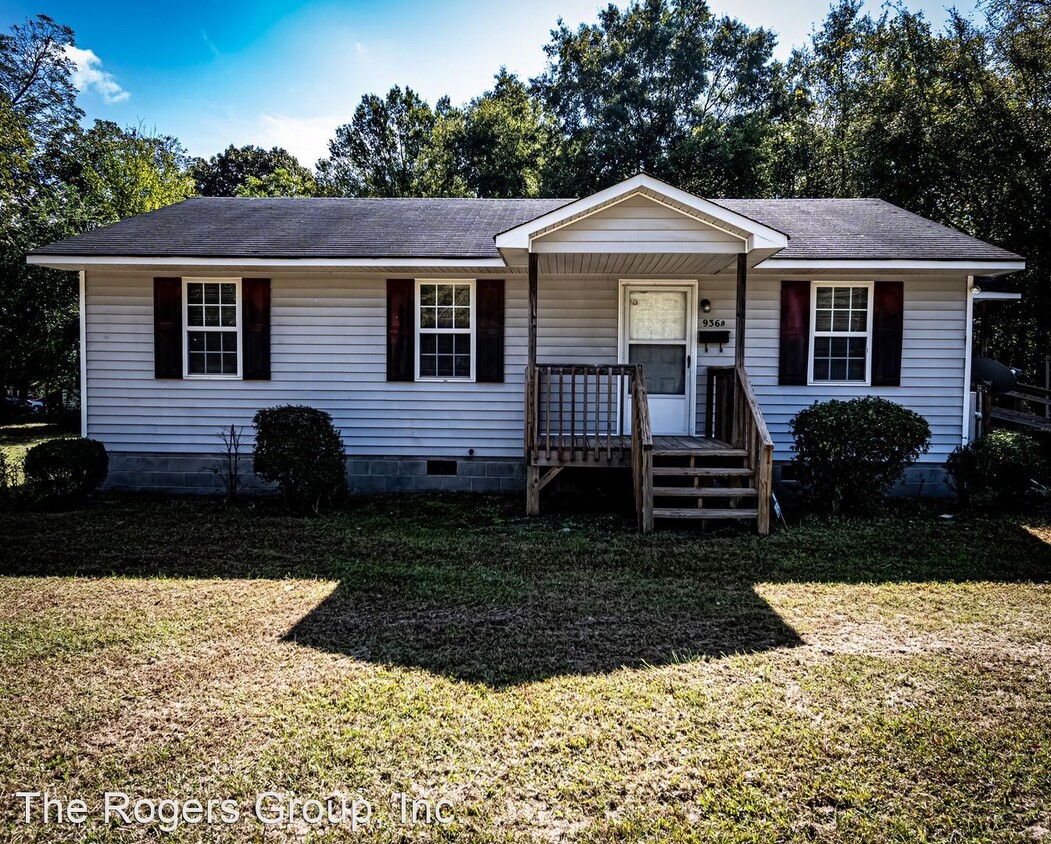 Primary Photo - 3 br, 1 bath House - 936-B S. Main St