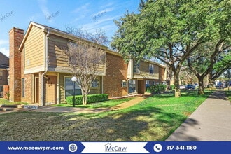 Building Photo - 2101 Park Willow Ln
