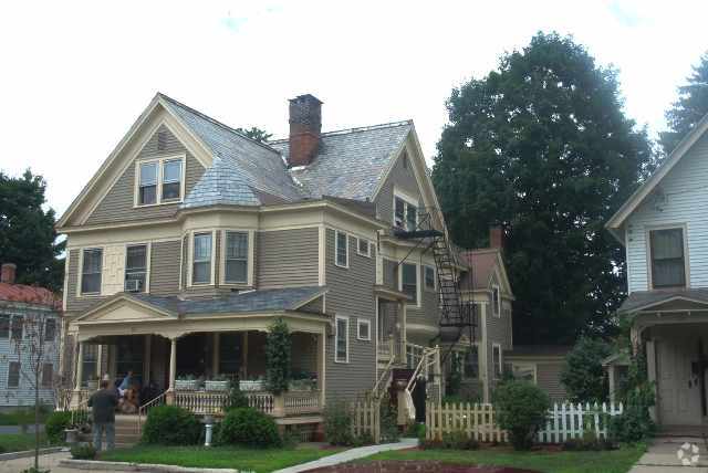 Building Photo - 119 Caroline St