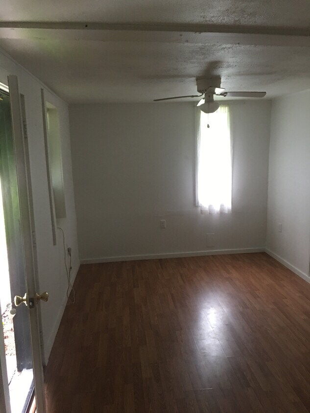 Primary Photo - 5071 Delta St
