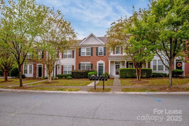 Building Photo - 9366 Greenheather Dr