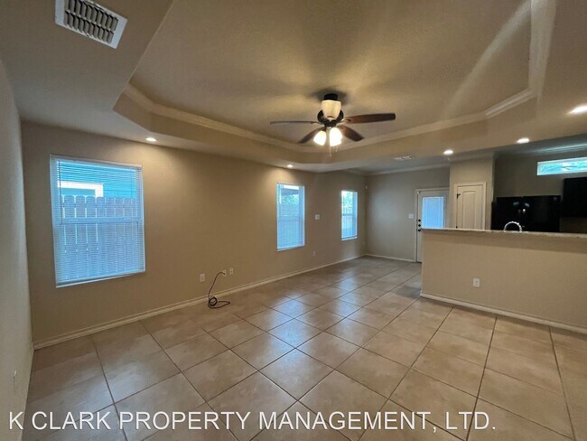 Foto del edificio - 3 br, 2.5 bath House - 7030 LAKEVIEW DR #101