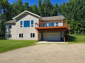 Building Photo - 1068 Old Steese Hwy N
